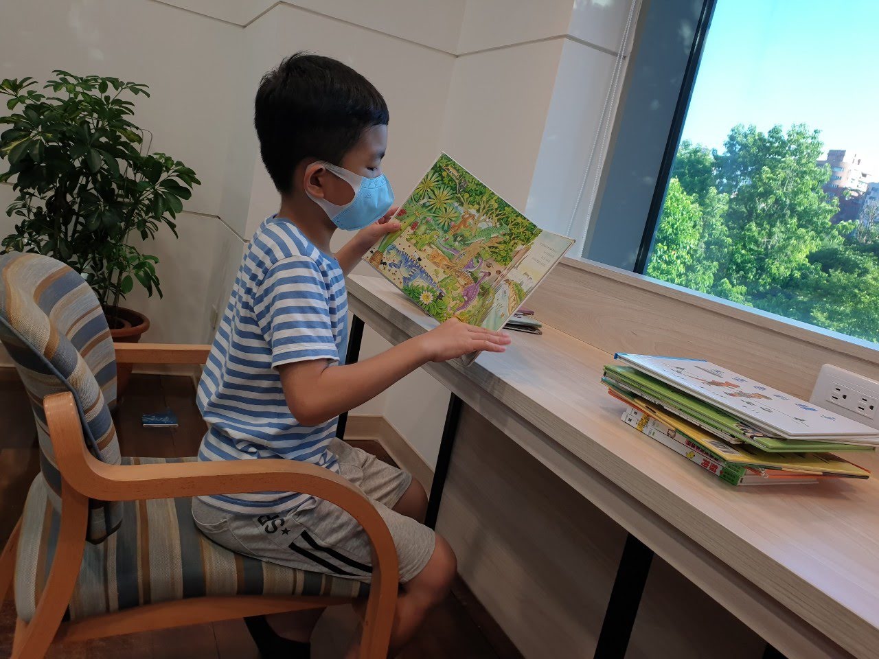 <br><b>Gary</b><br><font size=-1>臺中市潭子區僑忠國小<br>5年1班</font>頭貼圖片