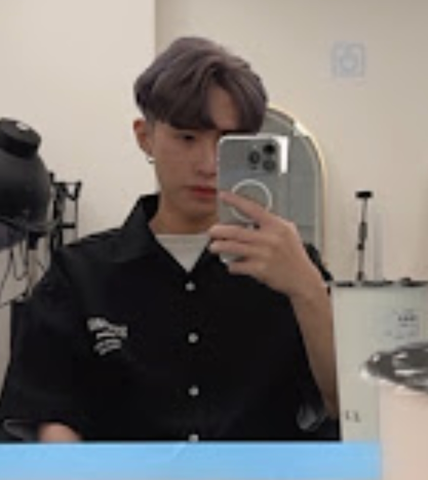 <br><b>Max</b><br><font size=-1>臺中市大甲區華龍國小<br>4年3班</font>頭貼圖片