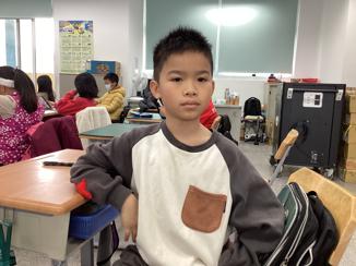 <br><b>黄紹峰?</b><br><font size=-1>臺中市烏日區旭光國小<br>3年1班</font>頭貼圖片