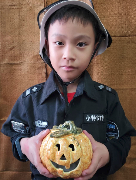 <br><b>楊傑祐</b><br><font size=-1>臺中市大里區內新國小<br>3年5班</font>頭貼圖片