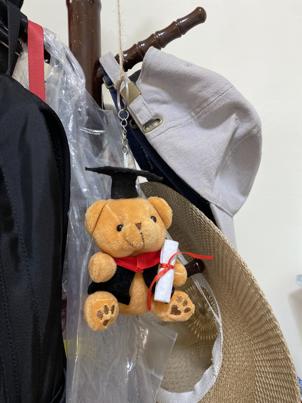 <br><b>熊熊</b><br><font size=-1>臺中市沙鹿區北勢國小<br>3年3班</font>頭貼圖片