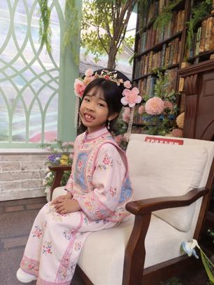 <br><b>小蛋糕</b><br><font size=-1>桃園市蘆竹區光明國小<br>3年3班</font>頭貼圖片